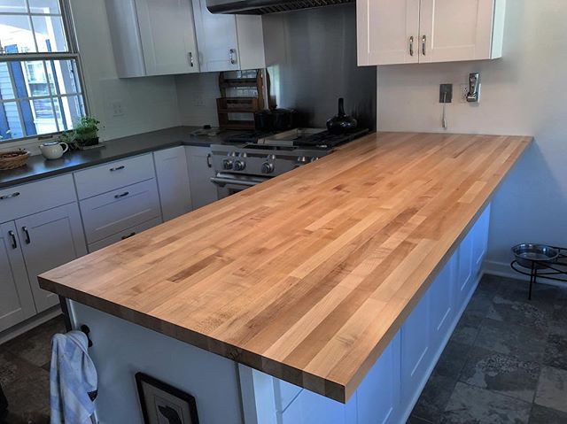 Maple peninsula // 1.5&rdquo; thick // Durakryl 102 finish