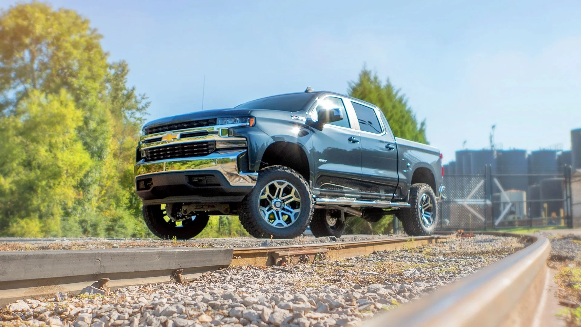 CHEVY APEX SHADOW GRAY.jpg