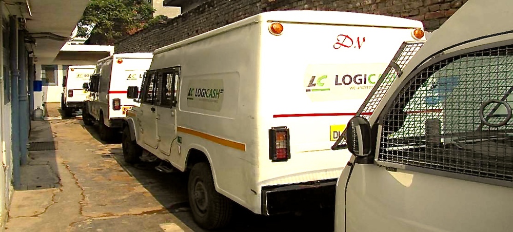 I veicoli di trasporto di LogiCash a Mumbai (Foto: LogiCash)