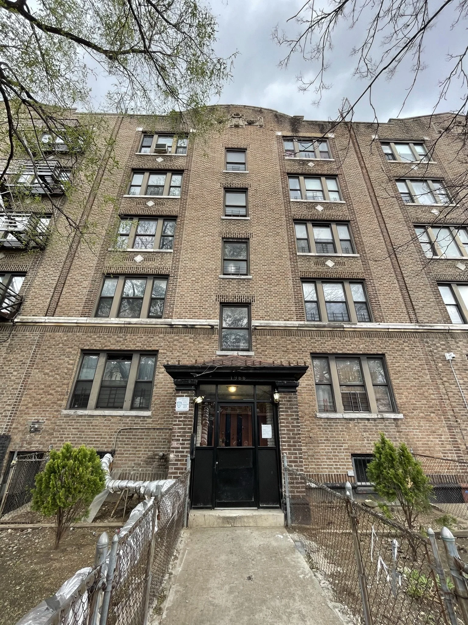 University Morris Apartments