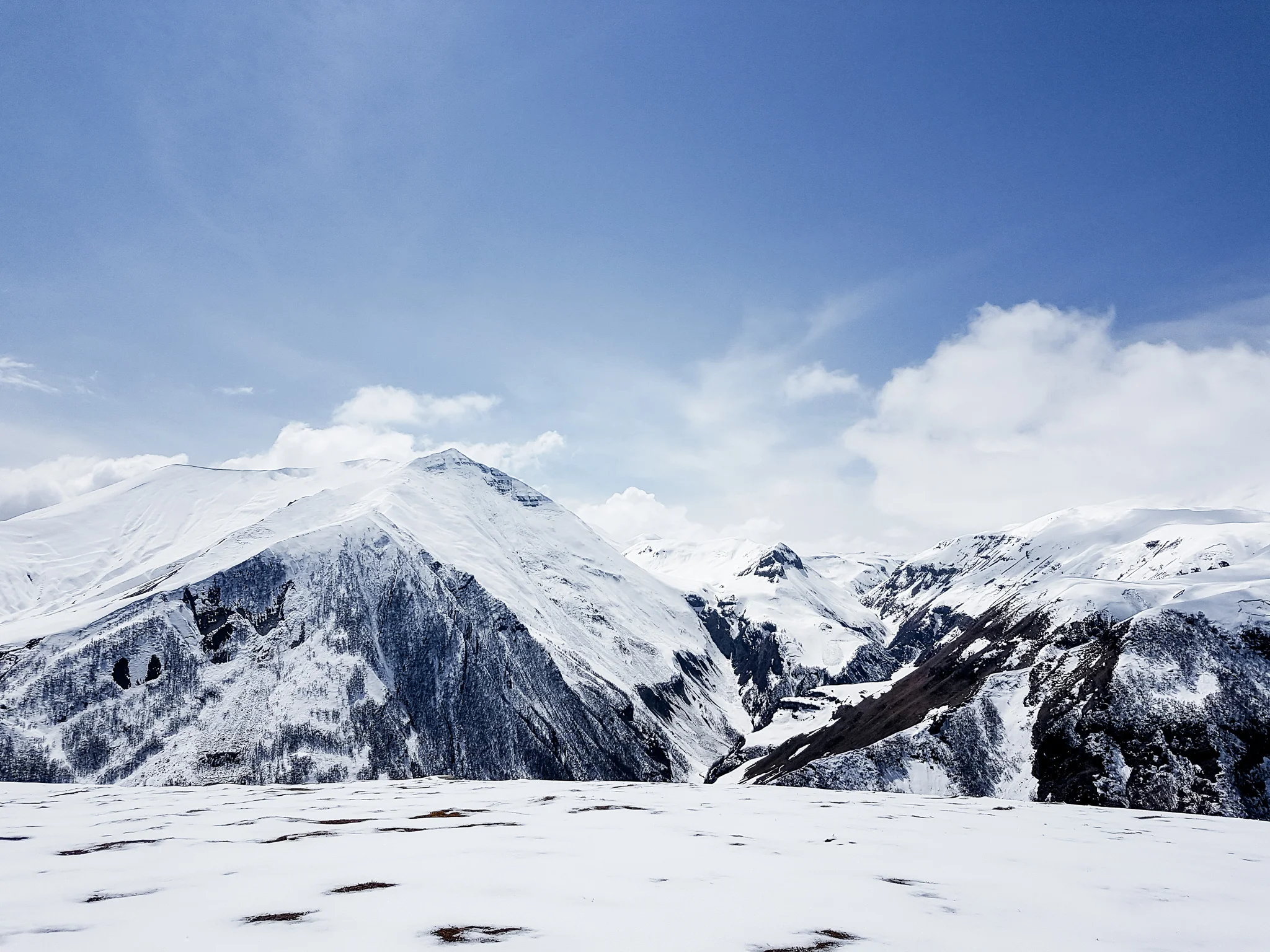 Vandra i Georgien - bland snöklädda berg och sagolika kyrkor 