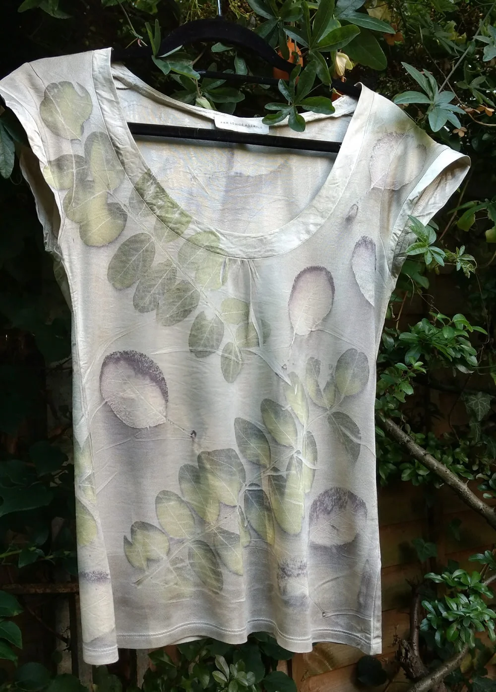 ecoprint tshirt.jpg