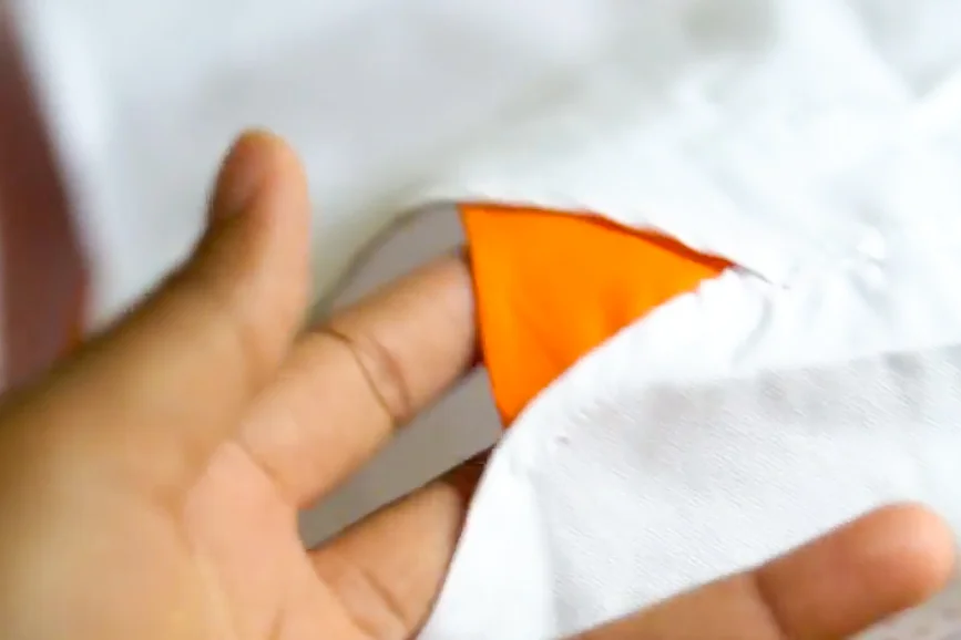 Side Seams on Point! The orange accents definitely makes the shirt pop a little more!