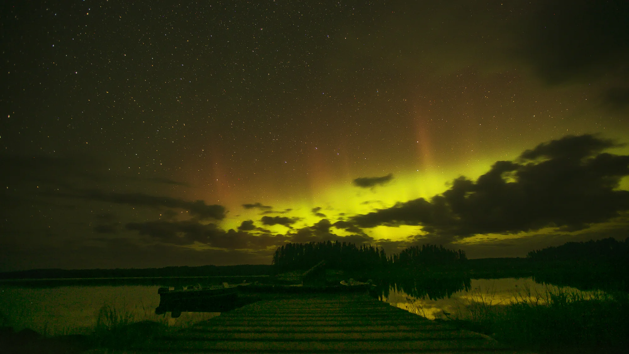 6U6C4200 northern Lights.jpg