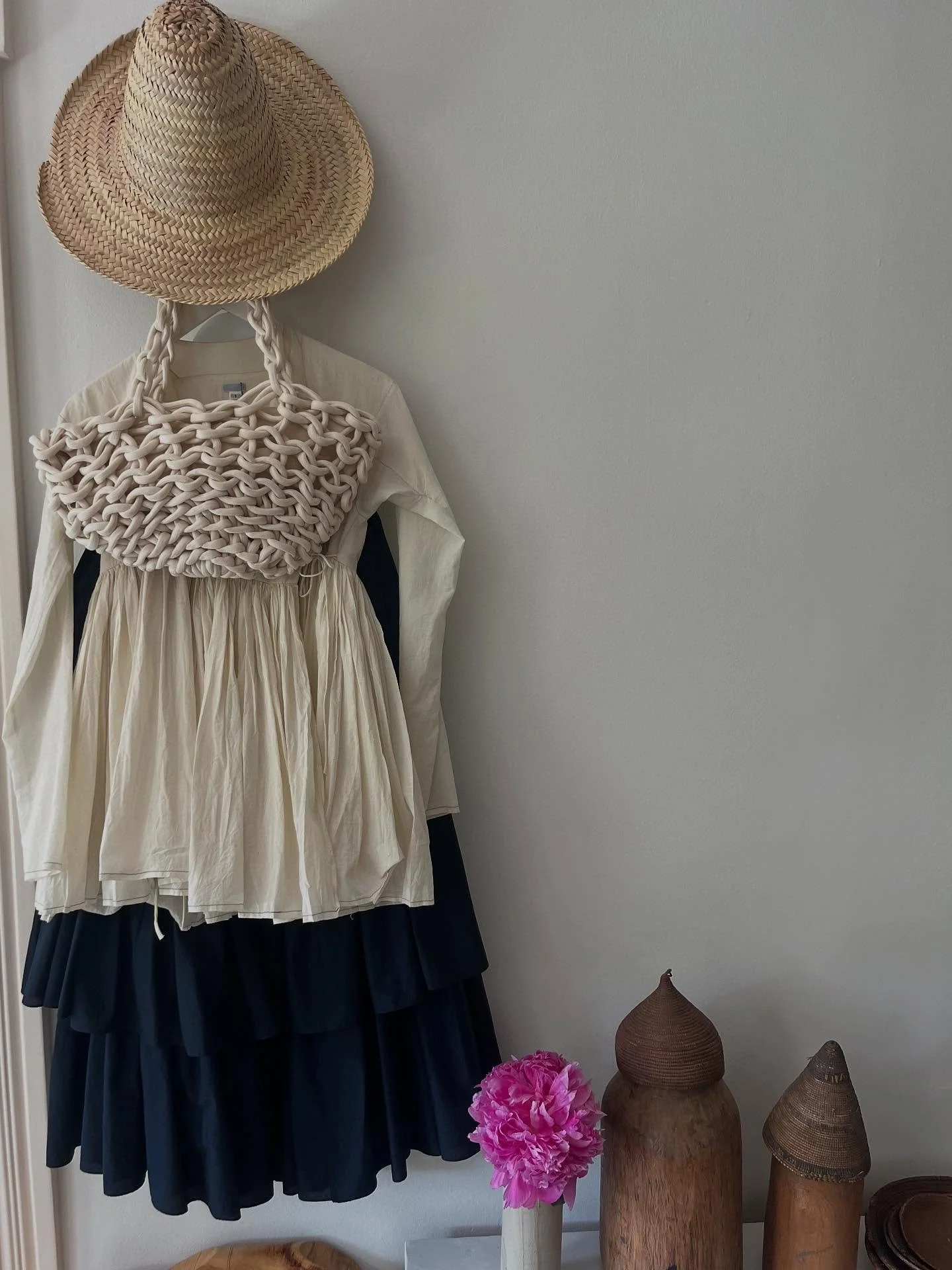 So many wonderful summer pieces, @dosaflyingfish @lesvacancesdirina 
Friday- Monday 12-6.