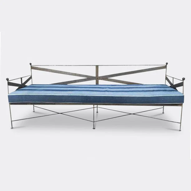 daybed-square.jpg