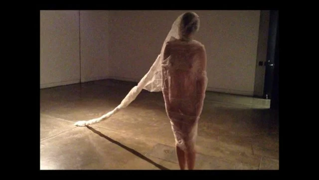 THE WEDDING DRESS