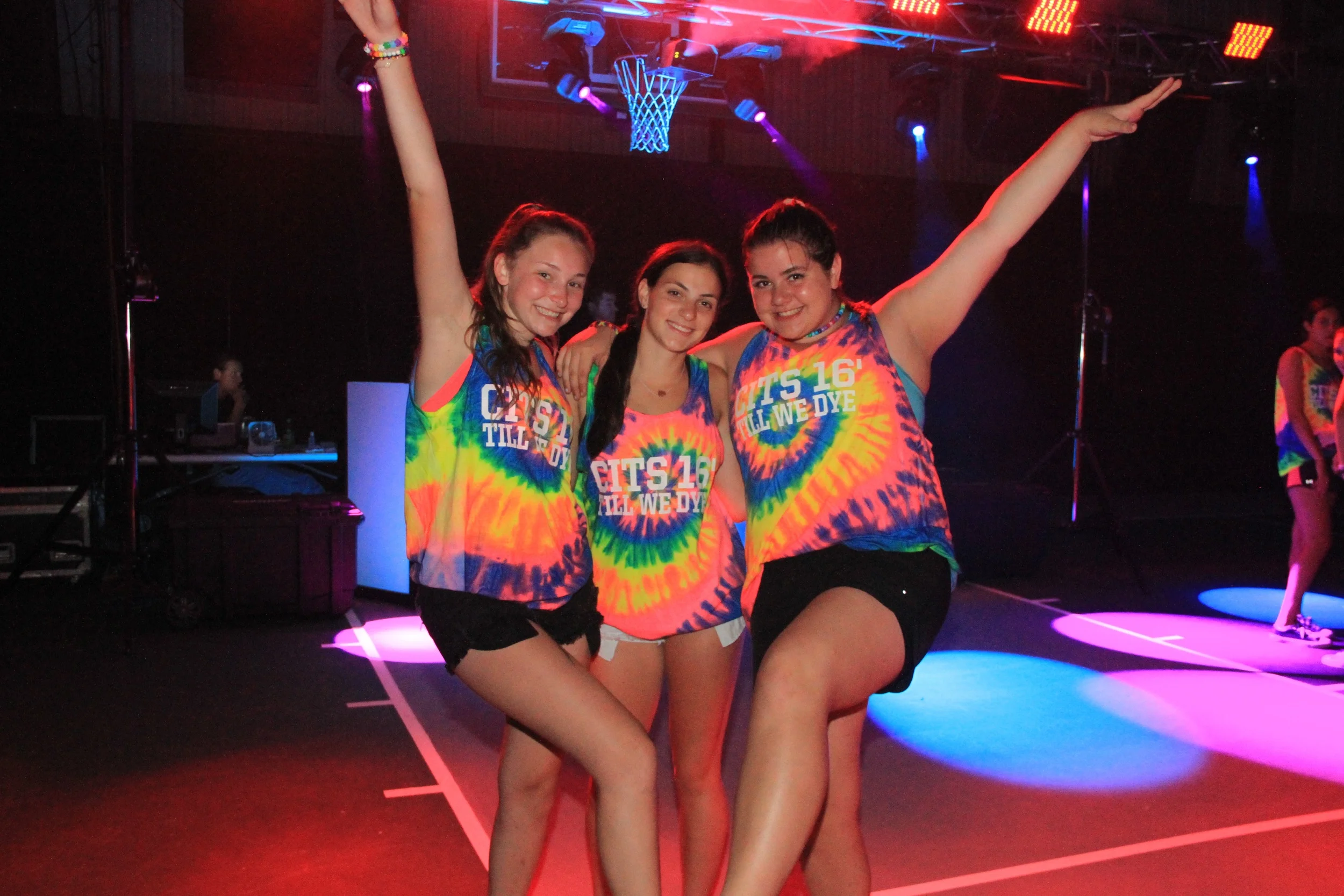 CIT guys an girls get down for DJ Pure! 