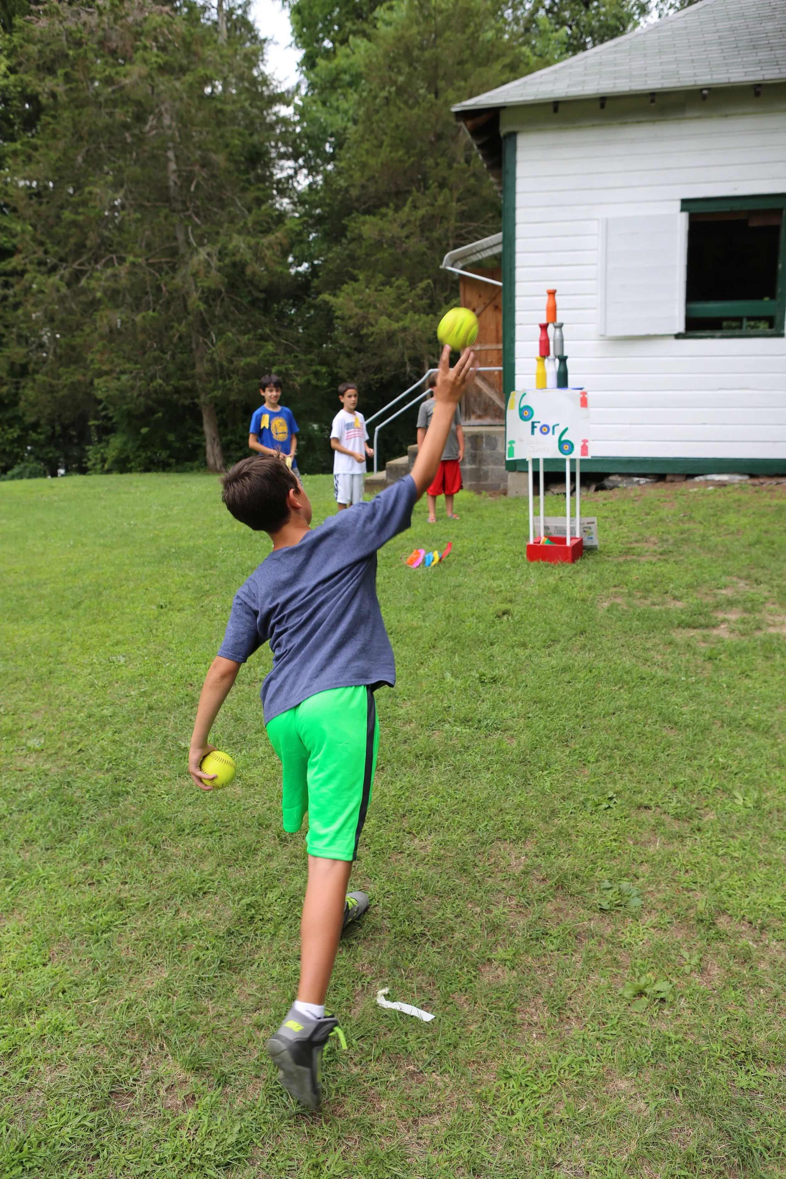 Lower hill at the bottle toss
