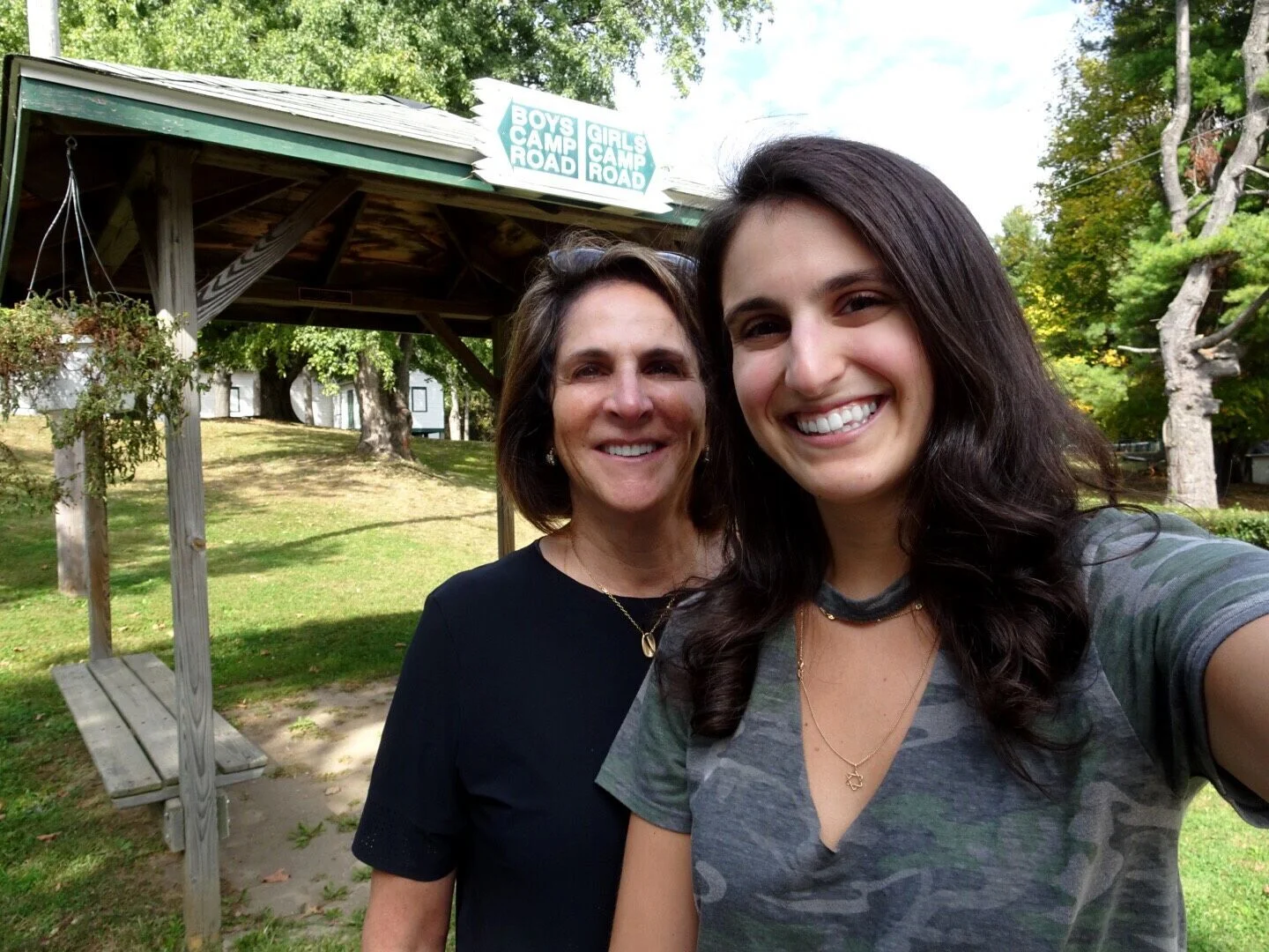 Eileen and Laura 
