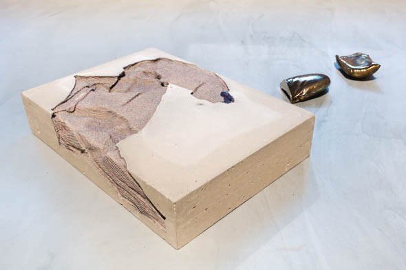 Marie Lund: ‘Torso’, 2014, concrete and textile, and ‘Hand Full’, 2014, bronze // Photo by Berlin Art Link