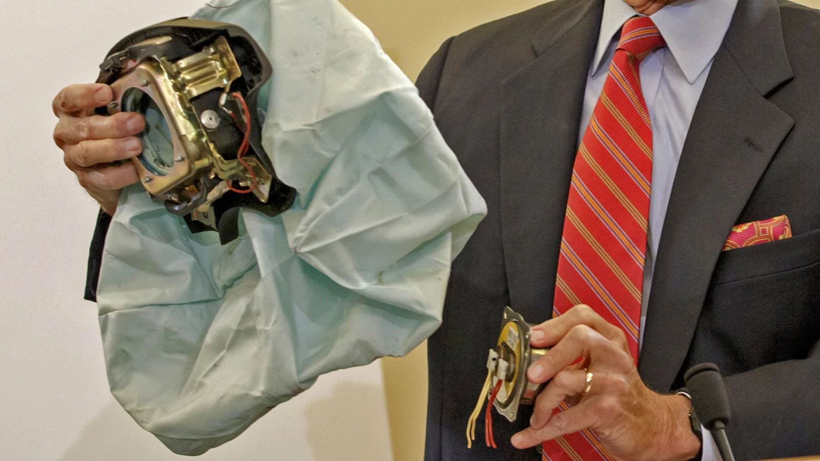 Ford Motors Escapes Lawsuit Despite Defective Airbags