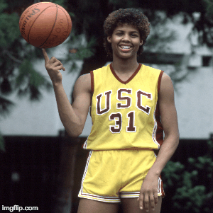 Top 5 NCAA Women's Basketball Players Of All Time