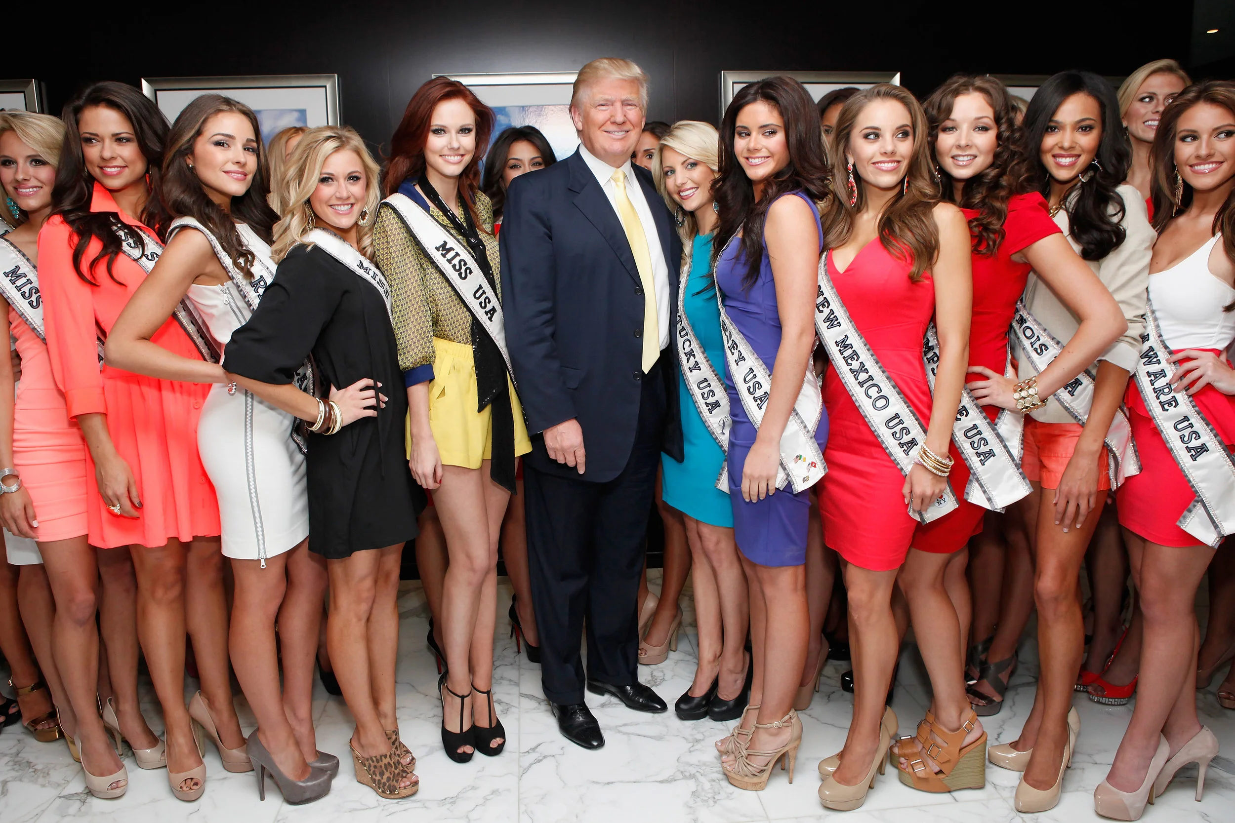 Trump’s Campaign Collapses as More Women Come Forward