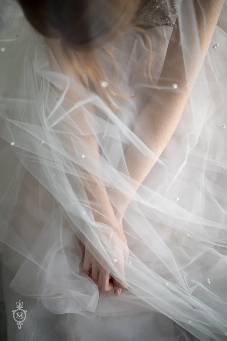 Cathedral pearl scatter raw cut Millie bridal veil by design  display picture 3