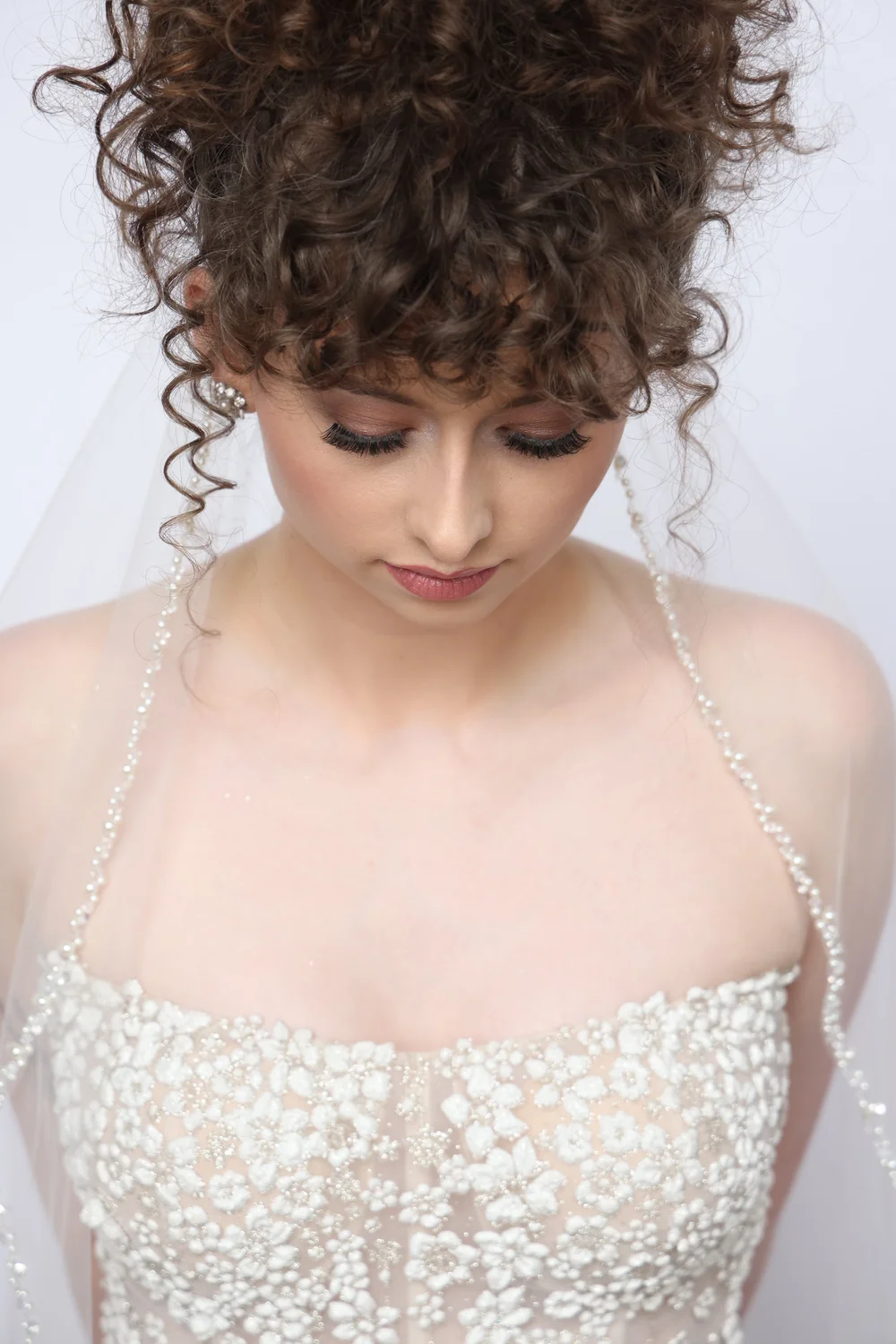 Justine M Couture Bridal Veils, Jewelry and Accessories The  display picture 3