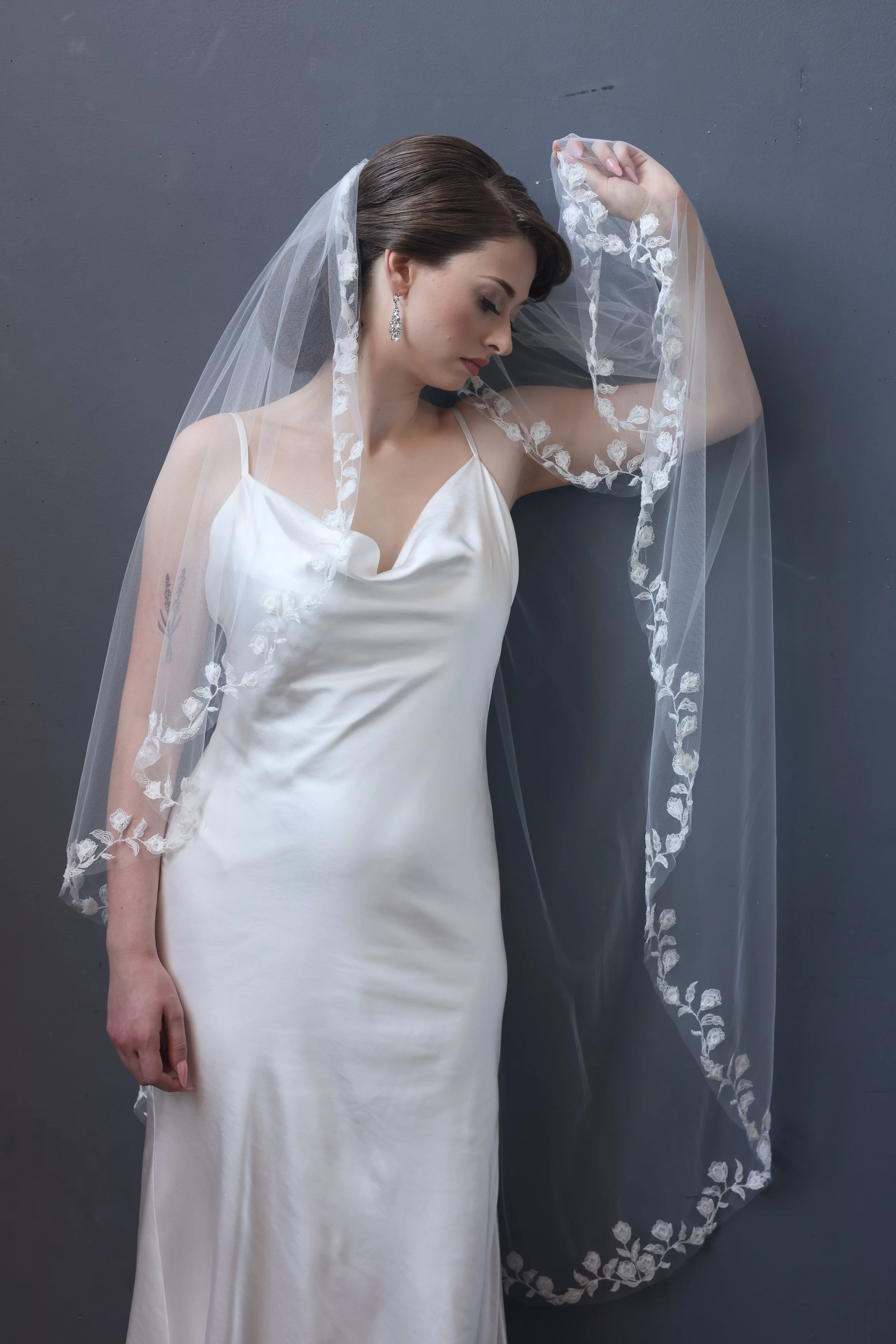 Annaliese veil 53"L