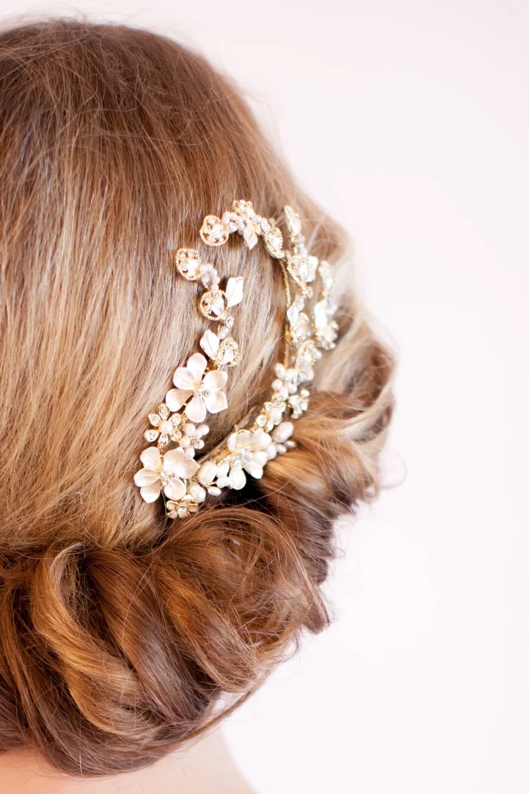 Pearl & Glitter floral bridal hair clip by Justine M Couture  display picture 1