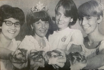 1967 Kolacky Day Royalty. 1stPrincess Linda Krocak, 1966 Queen Betty Jean Corbett, 1967 Queen Susan Pany, and 2nd Princess Karen Holicky.
