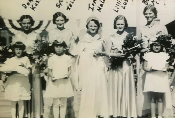 1932 Kolacky Day Royalty. Queen Irma Malone with Sylvia Zelenka, Lillian Lusk, Bernice Malone, and Dora Kozel as attendants.