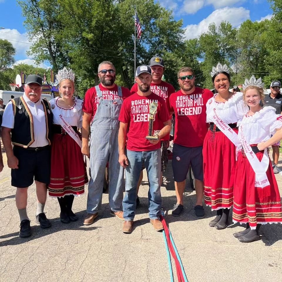 2023 Kolacky Days Bohemian Tractor Pull Kroack Farm Team.jpg