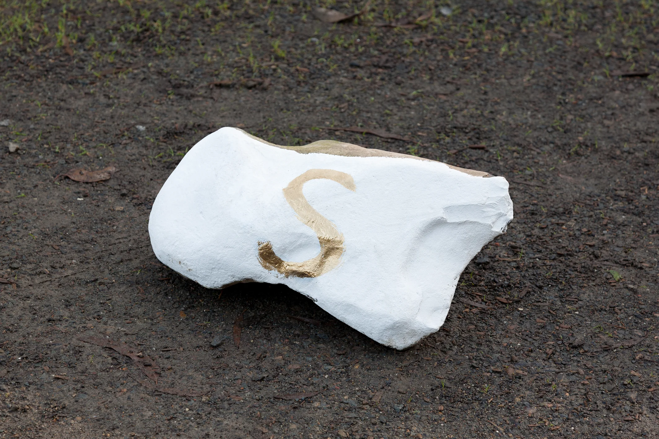 Eliza Dyball, Conformation in three parts, performance