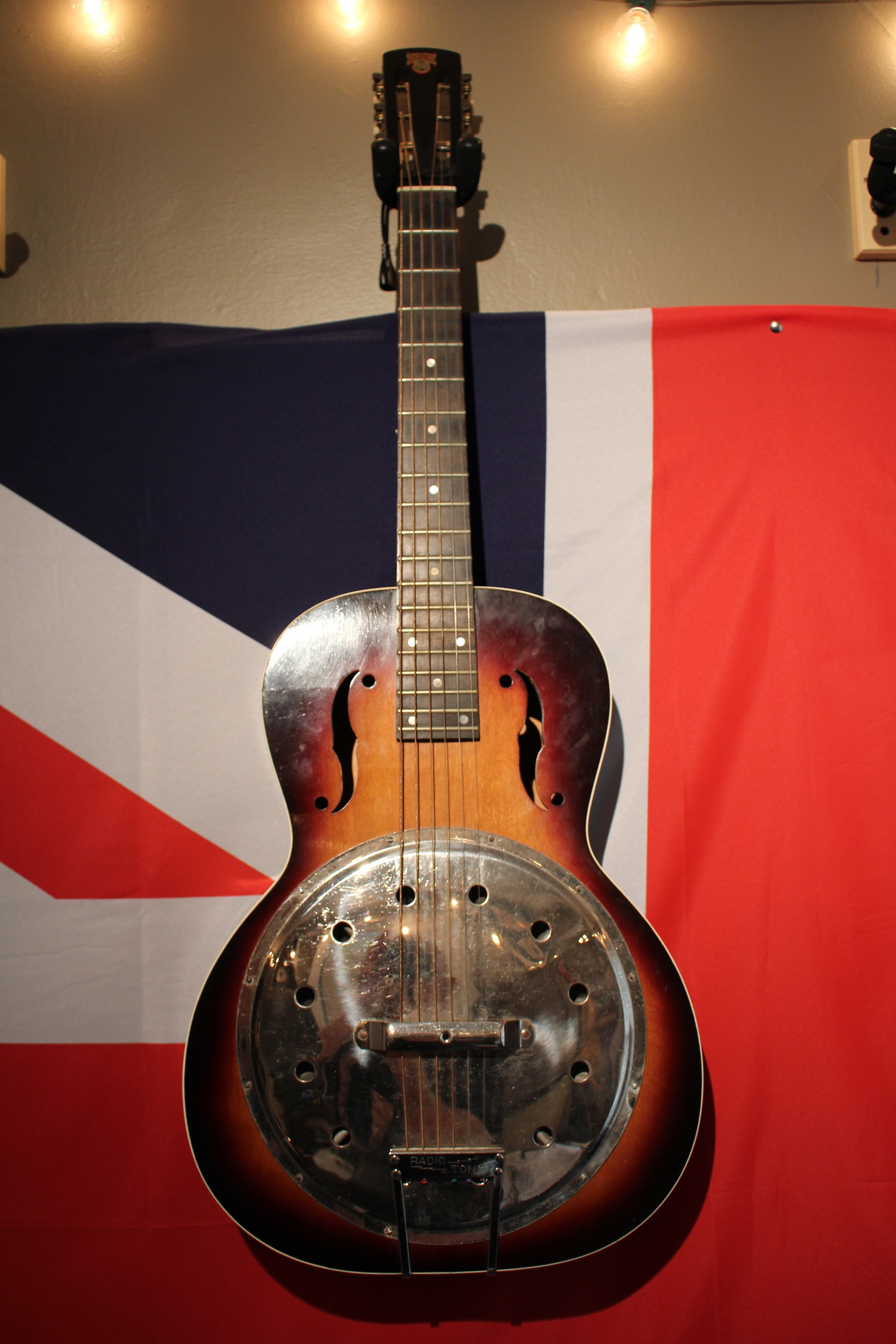 1937 Dobro
