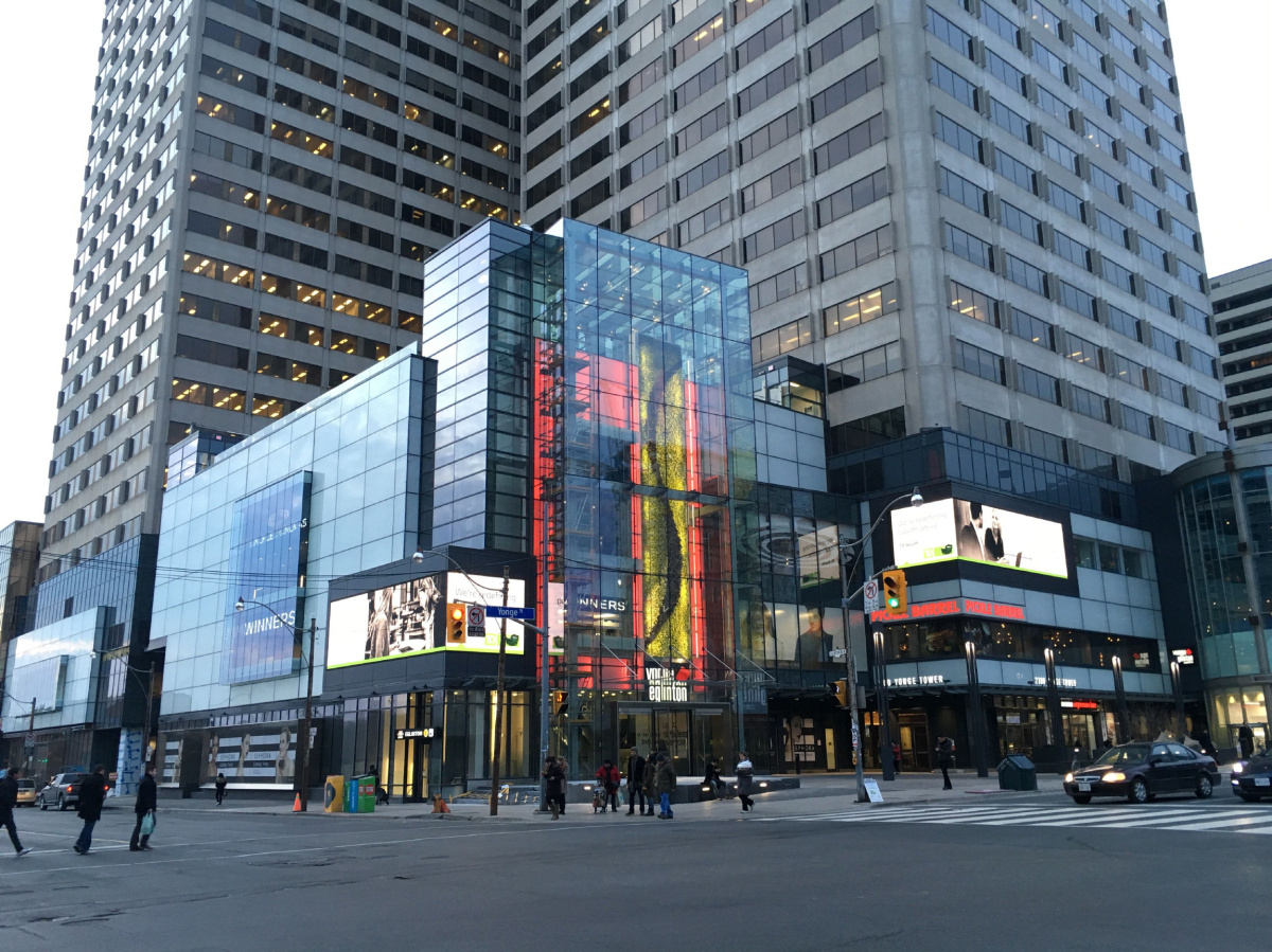 yonge-and-eglinton-inside2.jpg