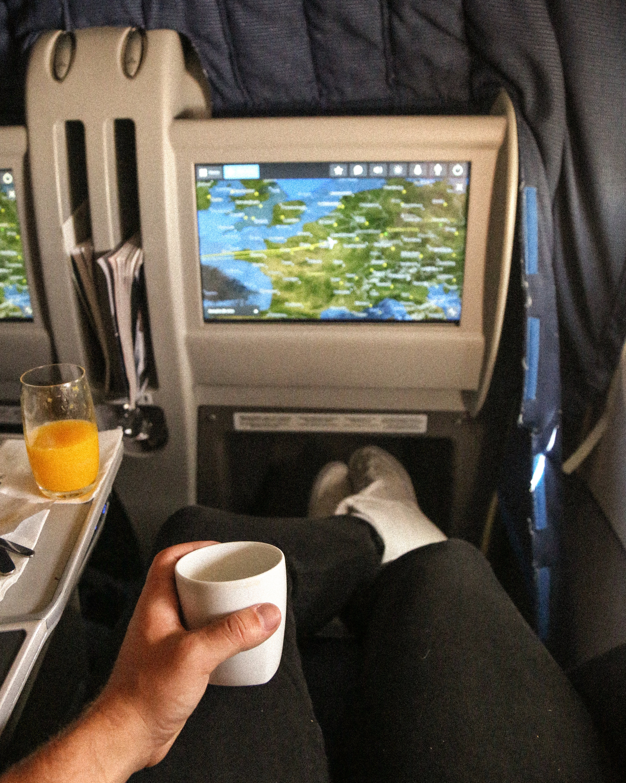 15.4” screens in Business Class