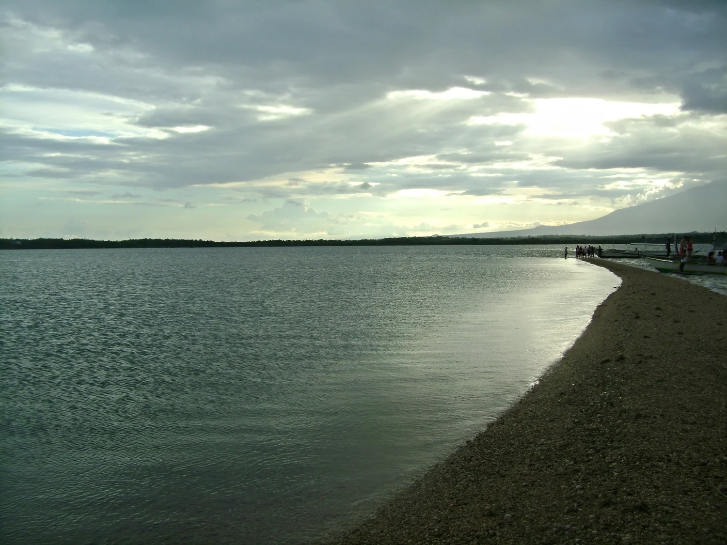 Islands on Tayabas Bay