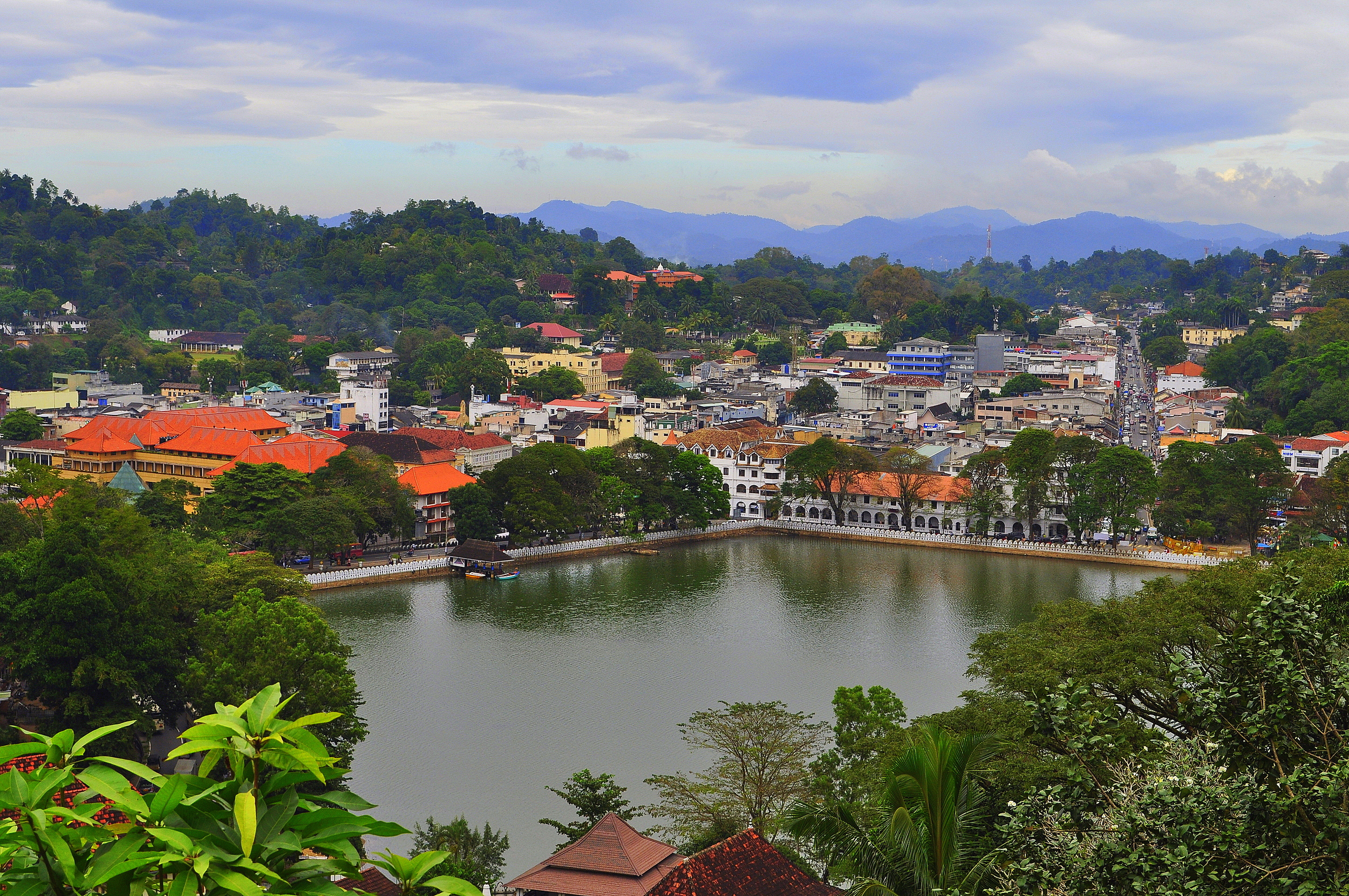 Kandy Lake
