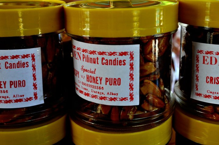 Pili Nuts