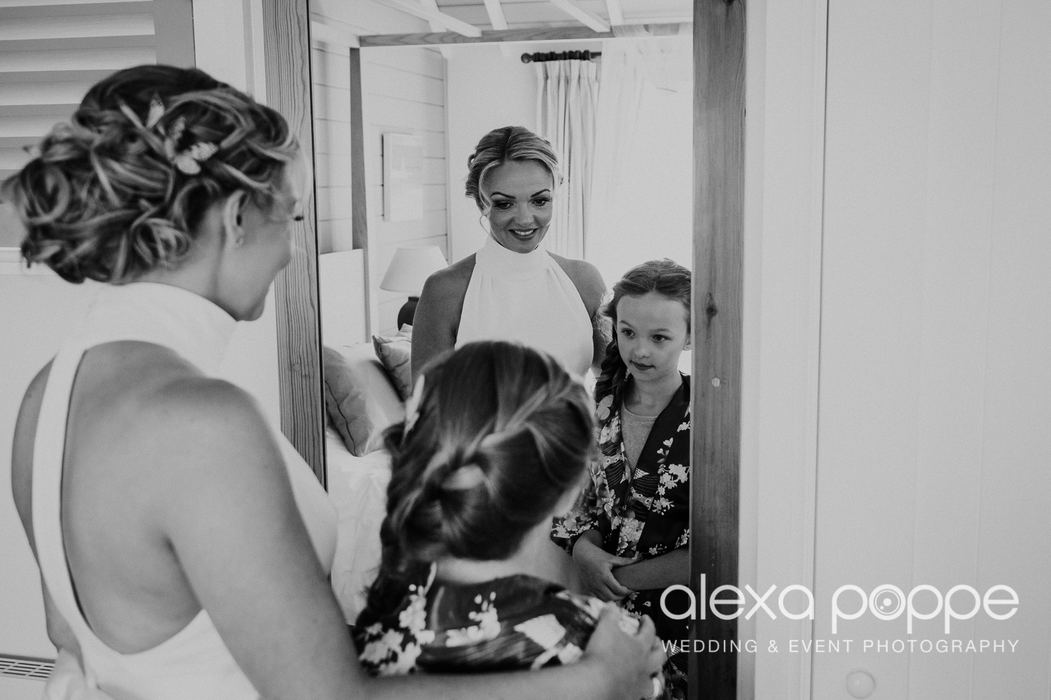 DM_beachwedding_lustyglaze_cornwall_18.jpg