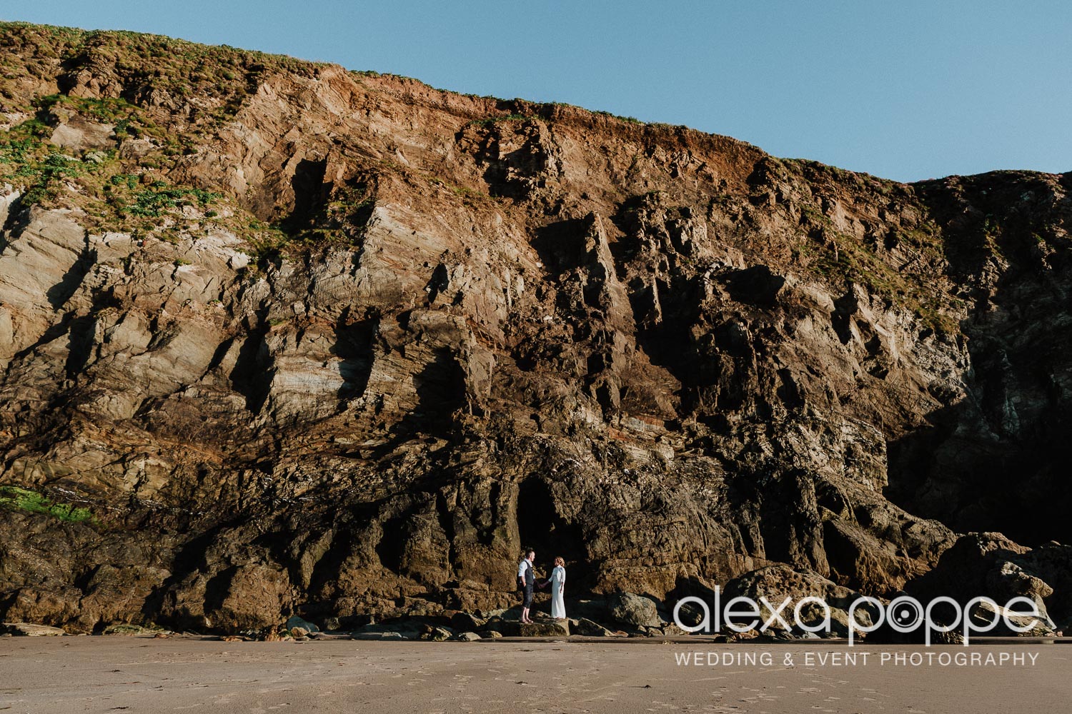 DM_beachwedding_lustyglaze_cornwall_104.jpg