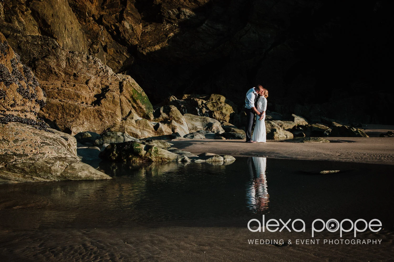 Denise &amp; Michael's summery Beach Wedding at Lusty Glaze Cornwall