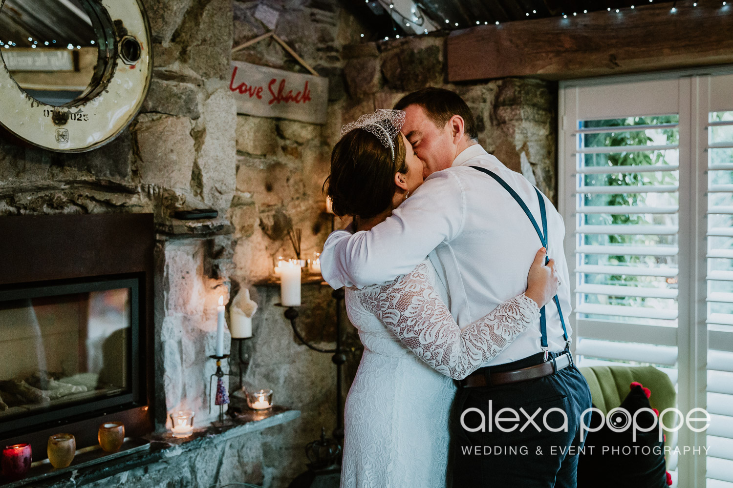 KM_elopement_lowerbarns_17.jpg