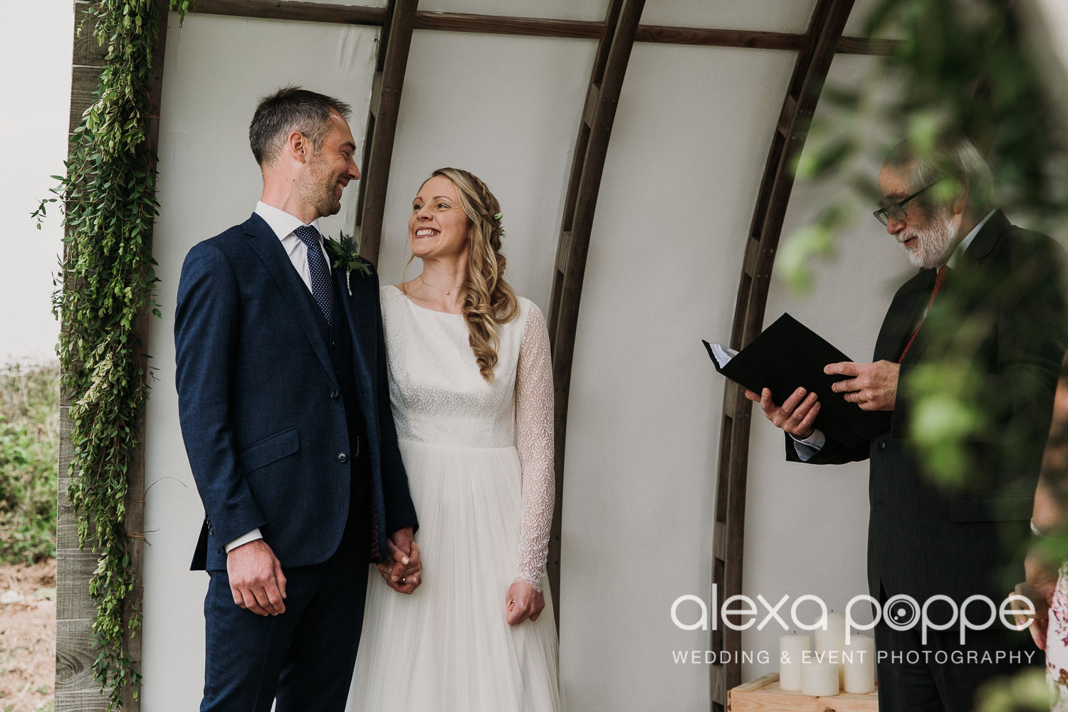 HE_wedding_mountpleasant_ecopark_24.jpg