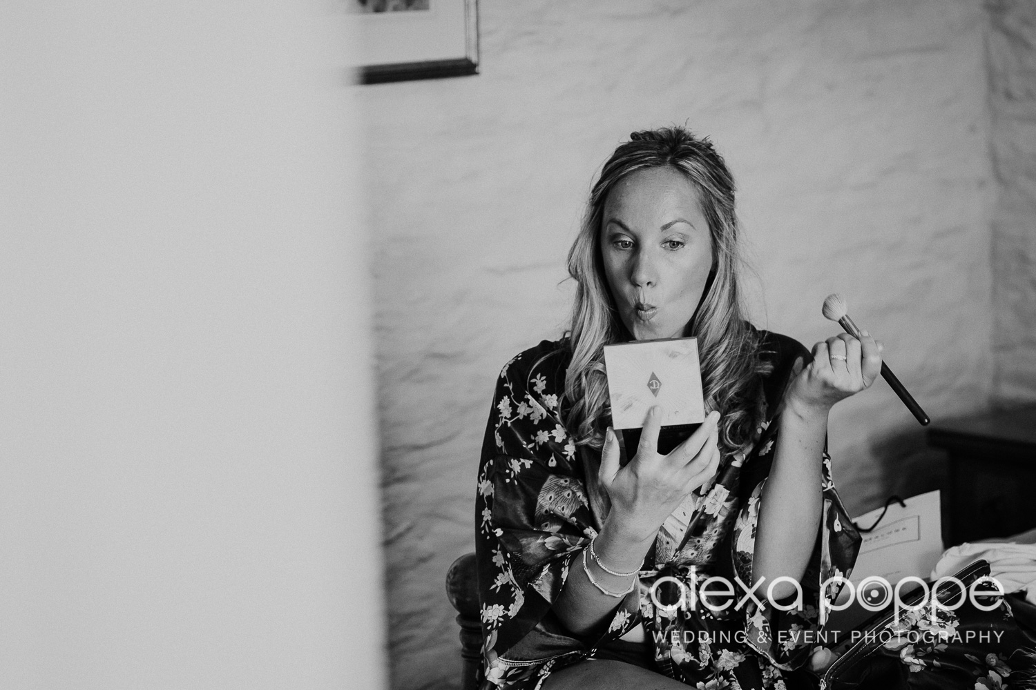 JN_wedding_roscarrock_cornwall_8.jpg