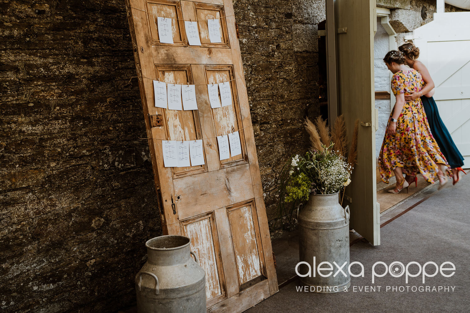 weddingphotography_trenderwayfarm_cornwall_54.jpg