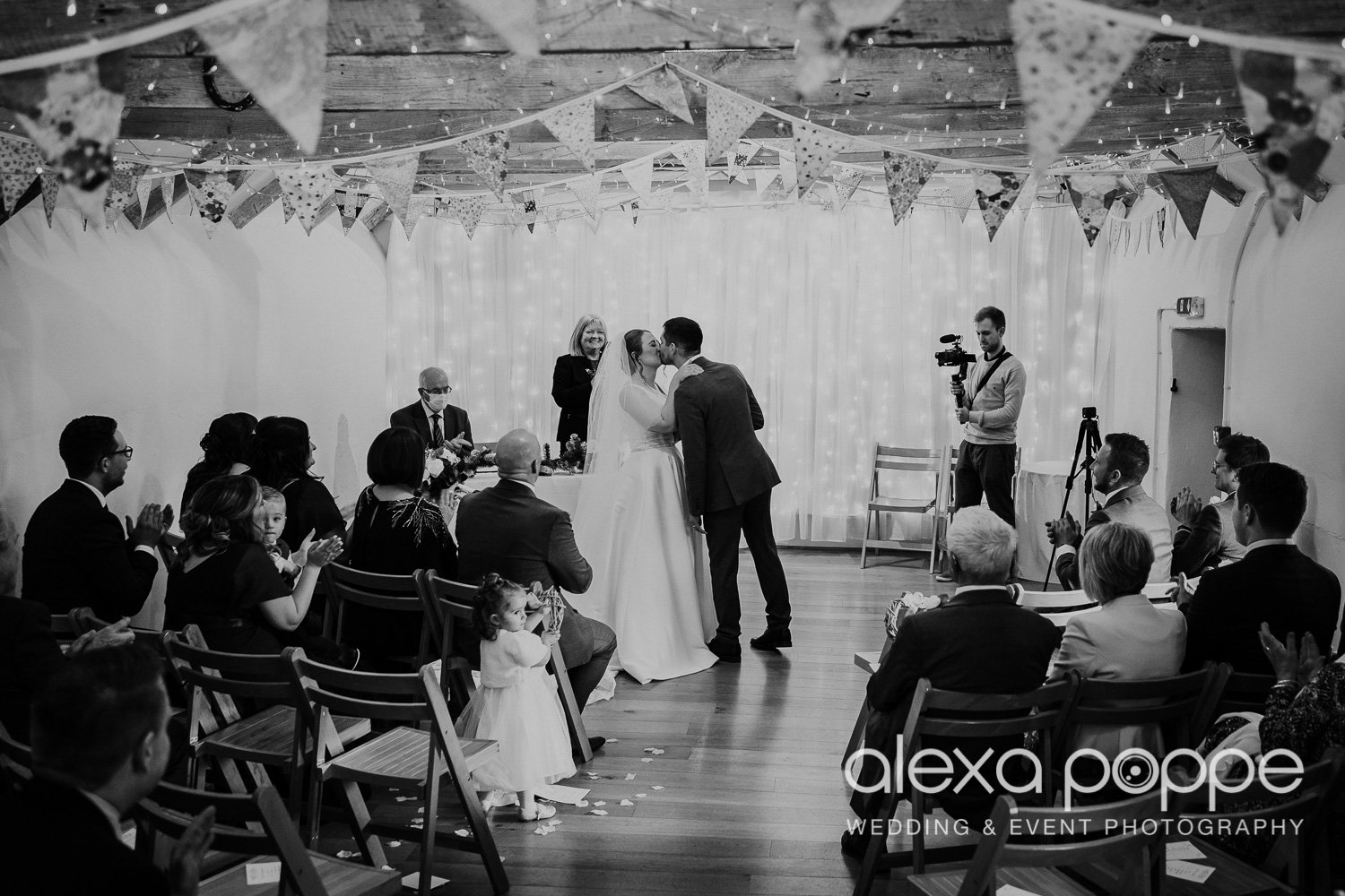 sb_weddingphotography_thegreen_cornwall_29.jpg