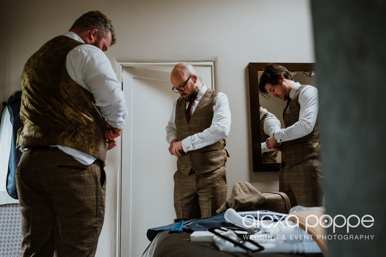 lj_weddingphotographer_trevenna_cornwall_101.jpg