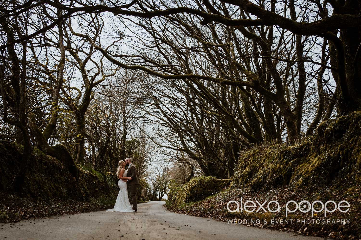 lj_weddingphotographer_trevenna_cornwall_159.jpg