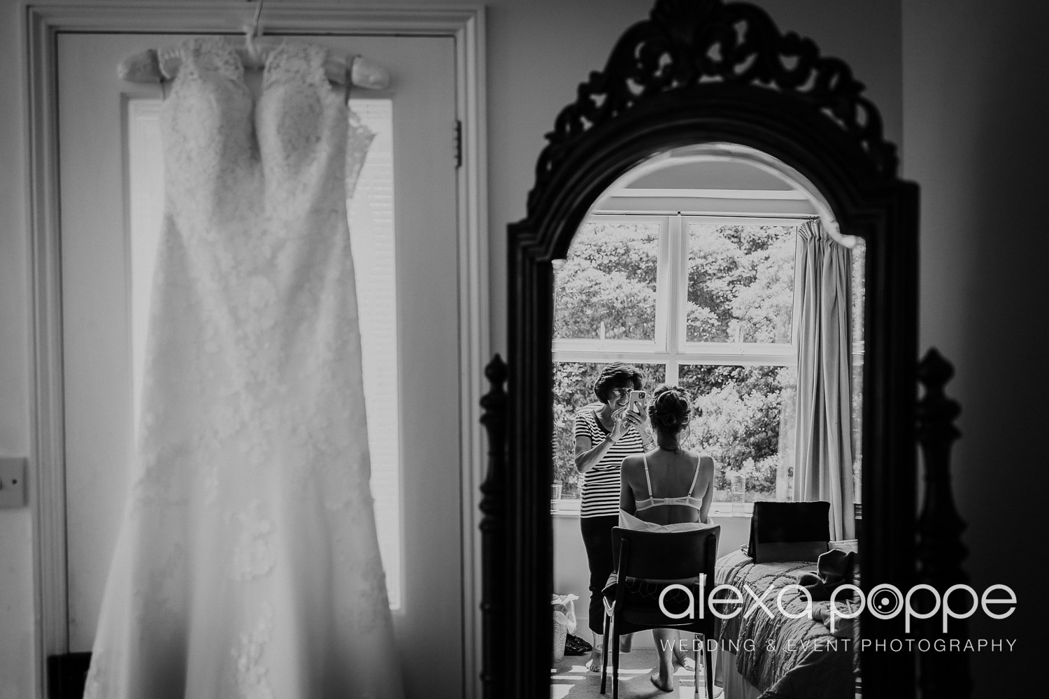 ej_weddingphotography_knightorwinery_cornwall_1.jpg