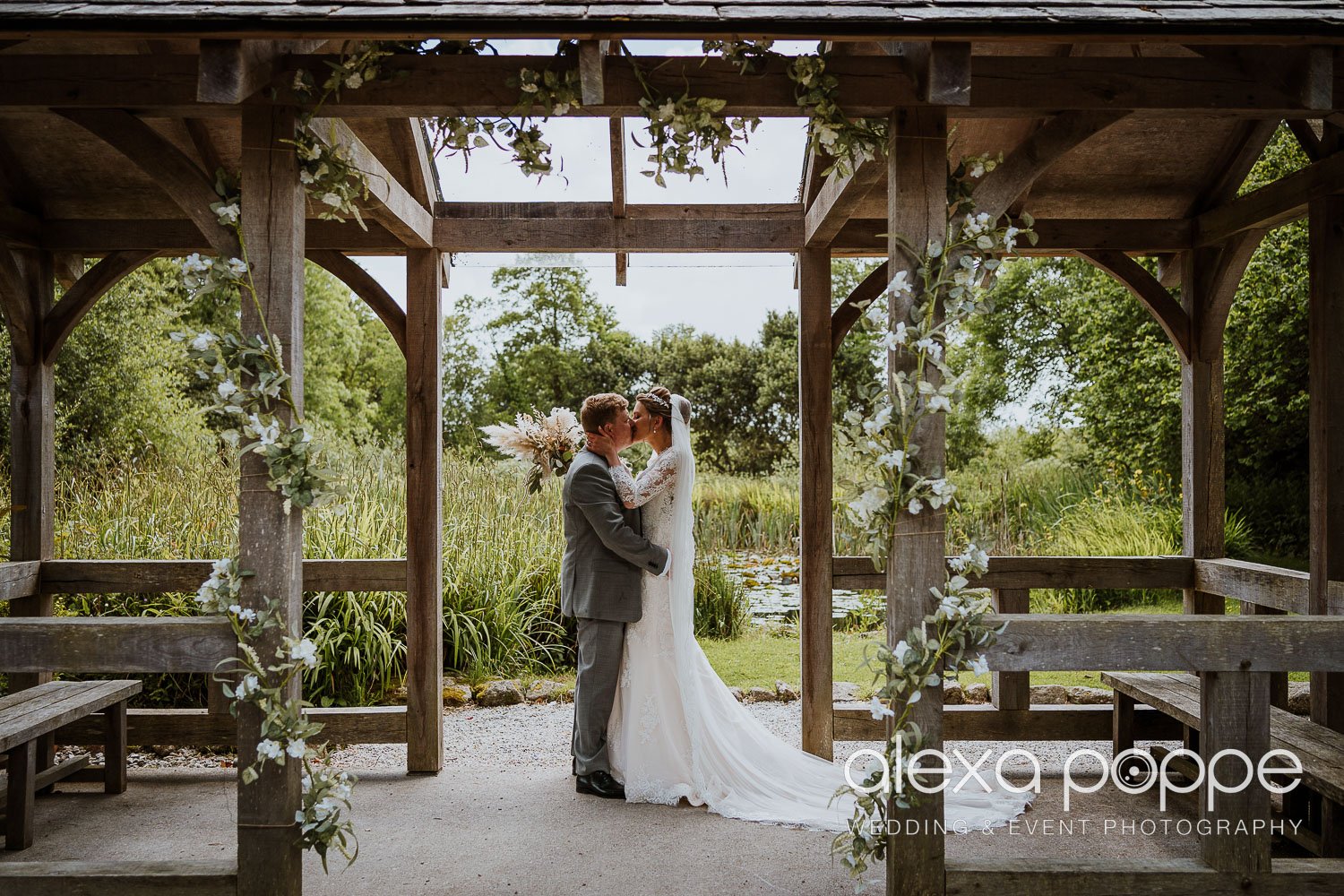 ej_weddingphotography_knightorwinery_cornwall_48.jpg