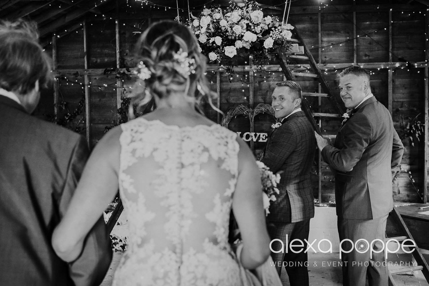 weddingphotography_thecowshed_15.jpg