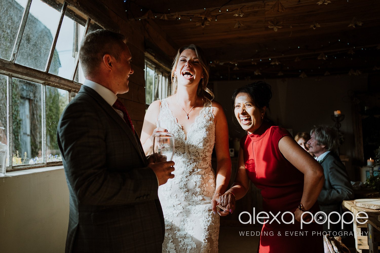 weddingphotographer_thecowshed_cornwall_82.jpg