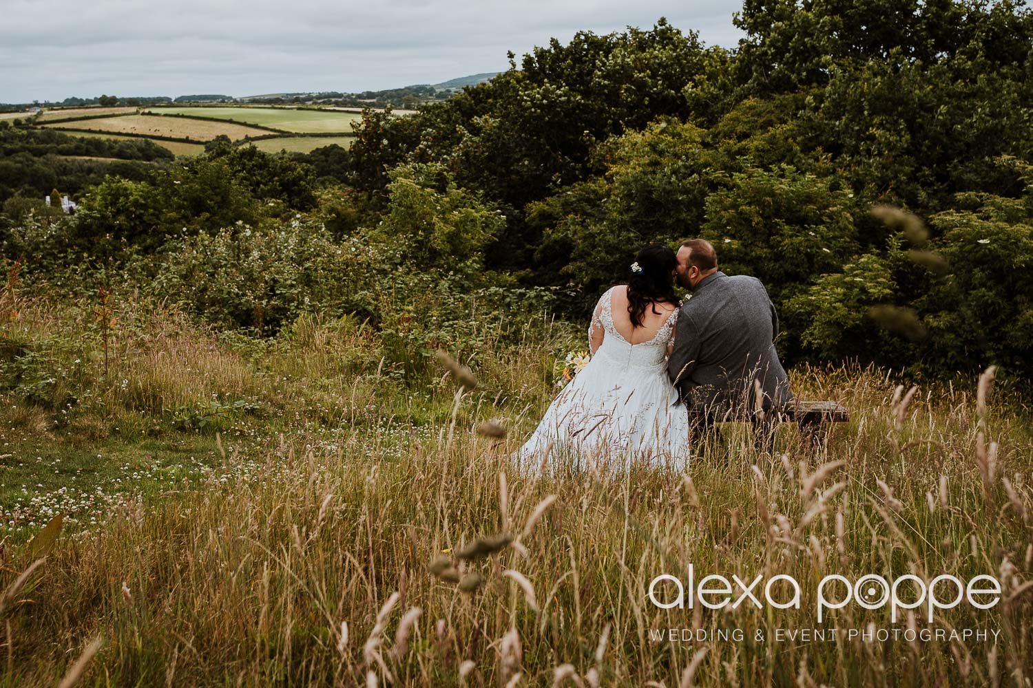 elopement_photography_thegreen_cornwall_22.jpg