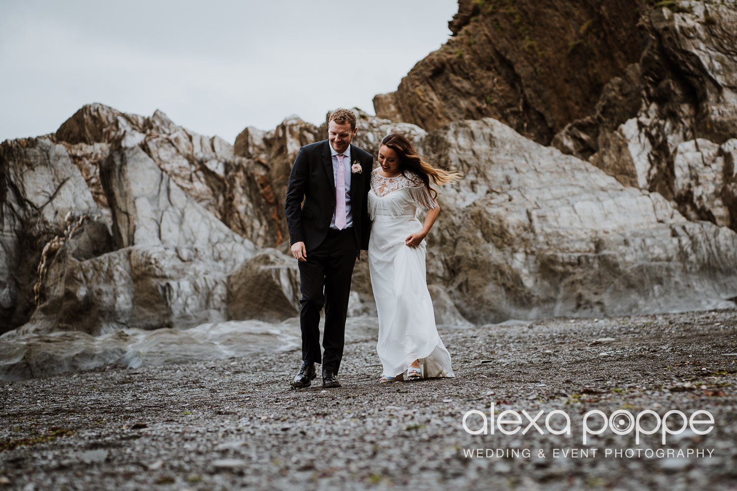 lp_weddingphotography_devon_tunnelsbeaches_51.jpg