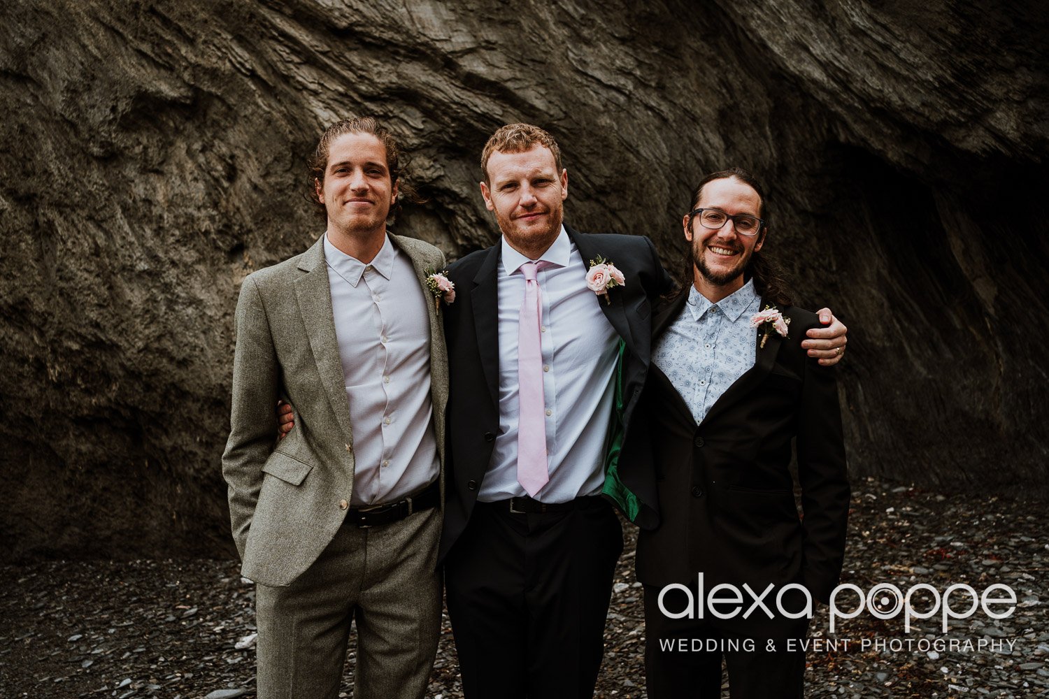 lp_weddingphotography_devon_tunnelsbeaches_60.jpg