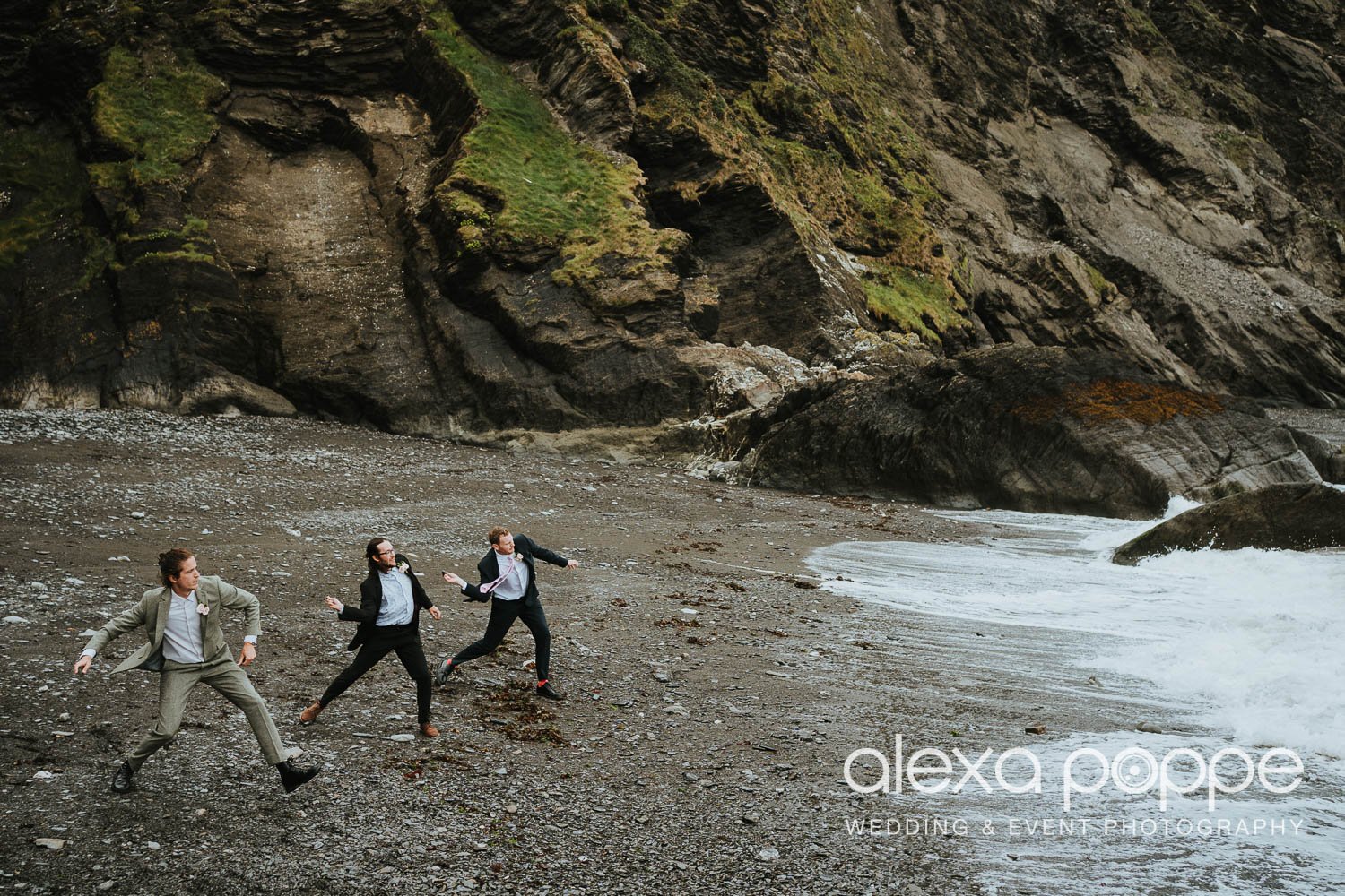 lp_weddingphotography_devon_tunnelsbeaches_62.jpg